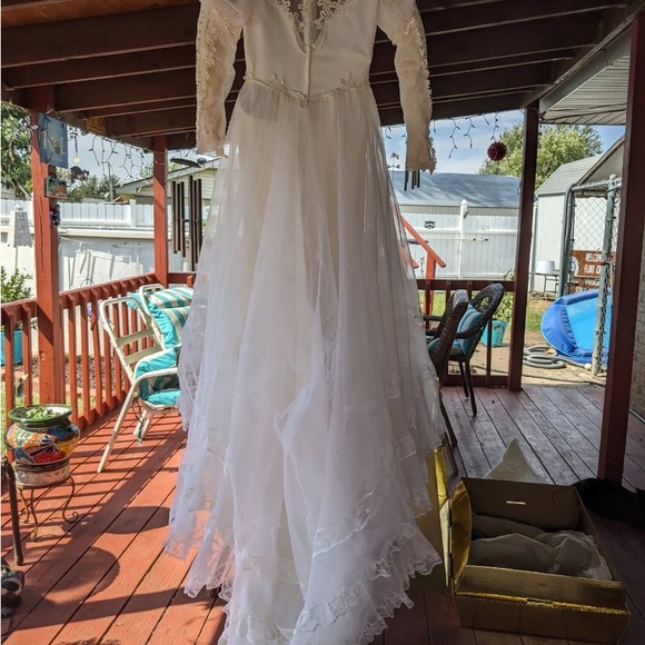 Vintage Wedding Dress - Picture 2 of 5